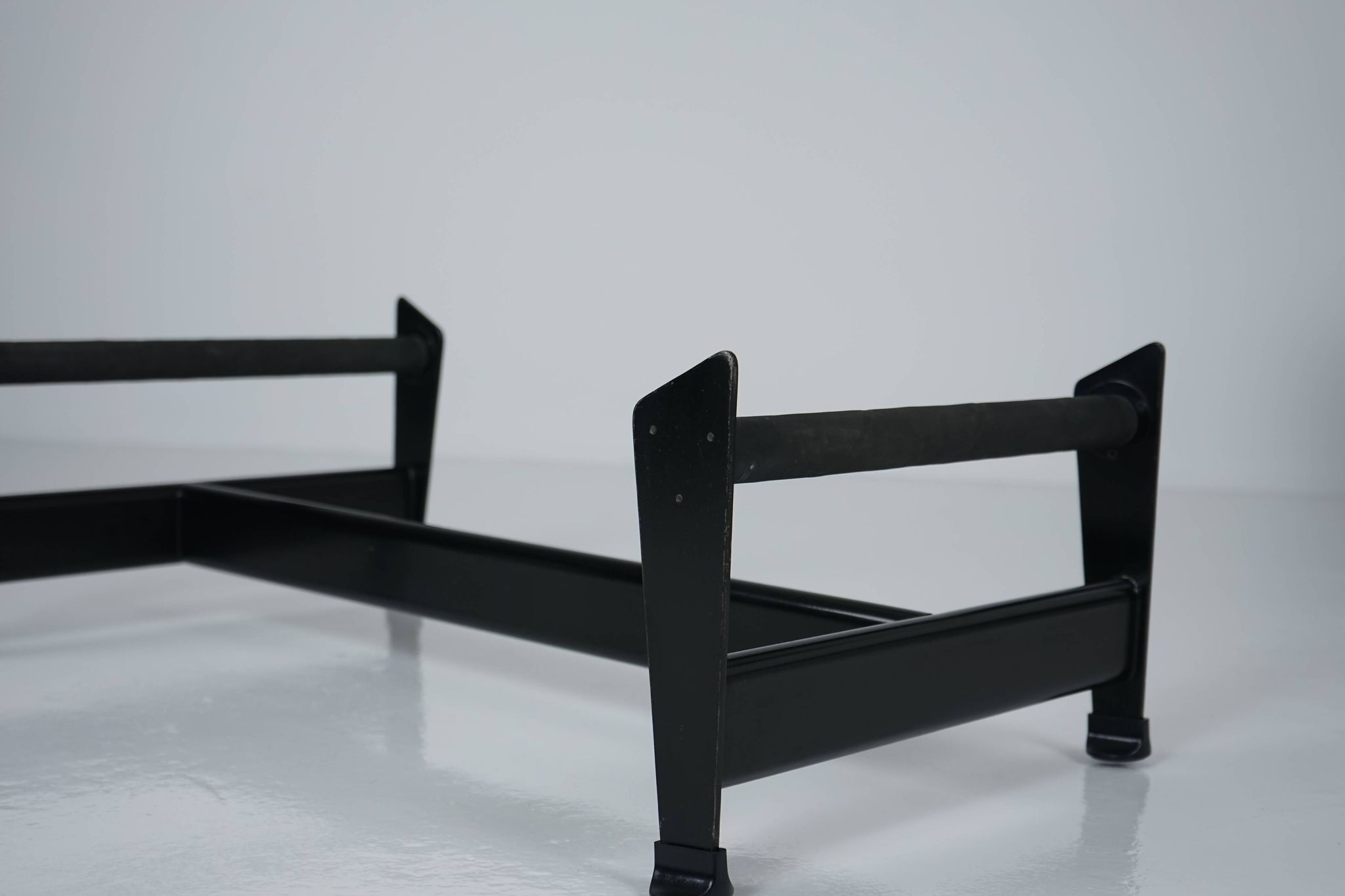 Black Fur LC4 Chaise Longue by Le Corbusier & Pierre Jeanneret for Cassina
