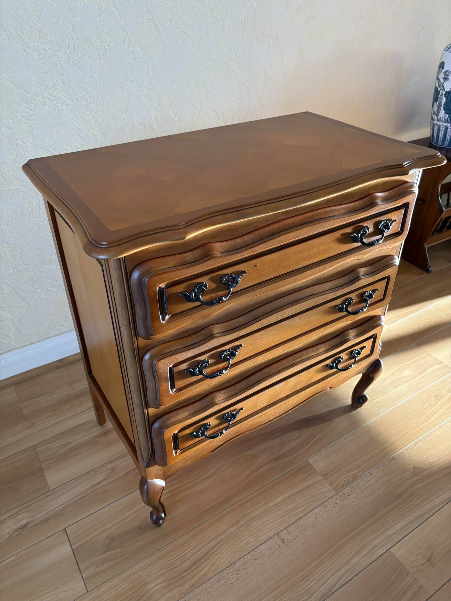 Vintage wooden chest of drawers, Louis XV style with curved drawers