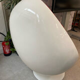 Egg armchair