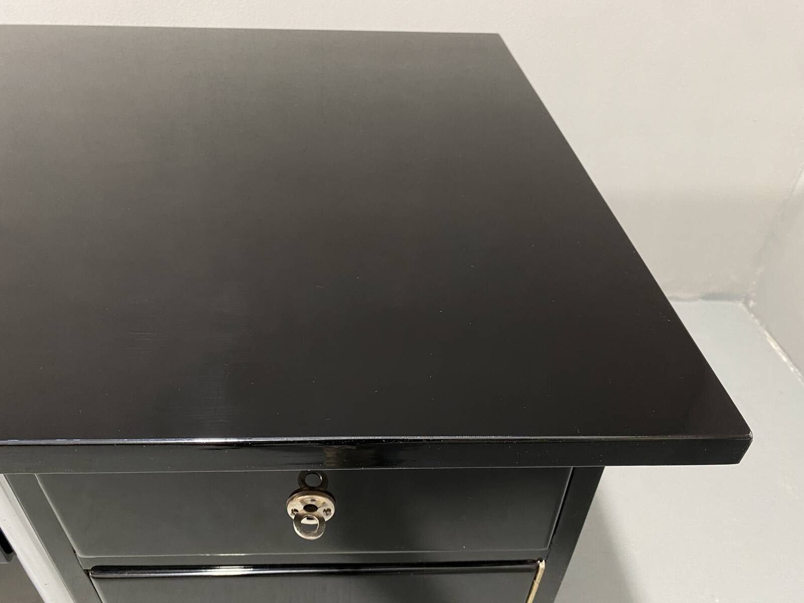 Bureau moderniste tchécoslovaque en chrome et bois, années 1950, Europe