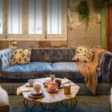 Sofa in velvet