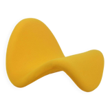 Yellow F577 Tongue designed by Pierre Paulin for Artifort