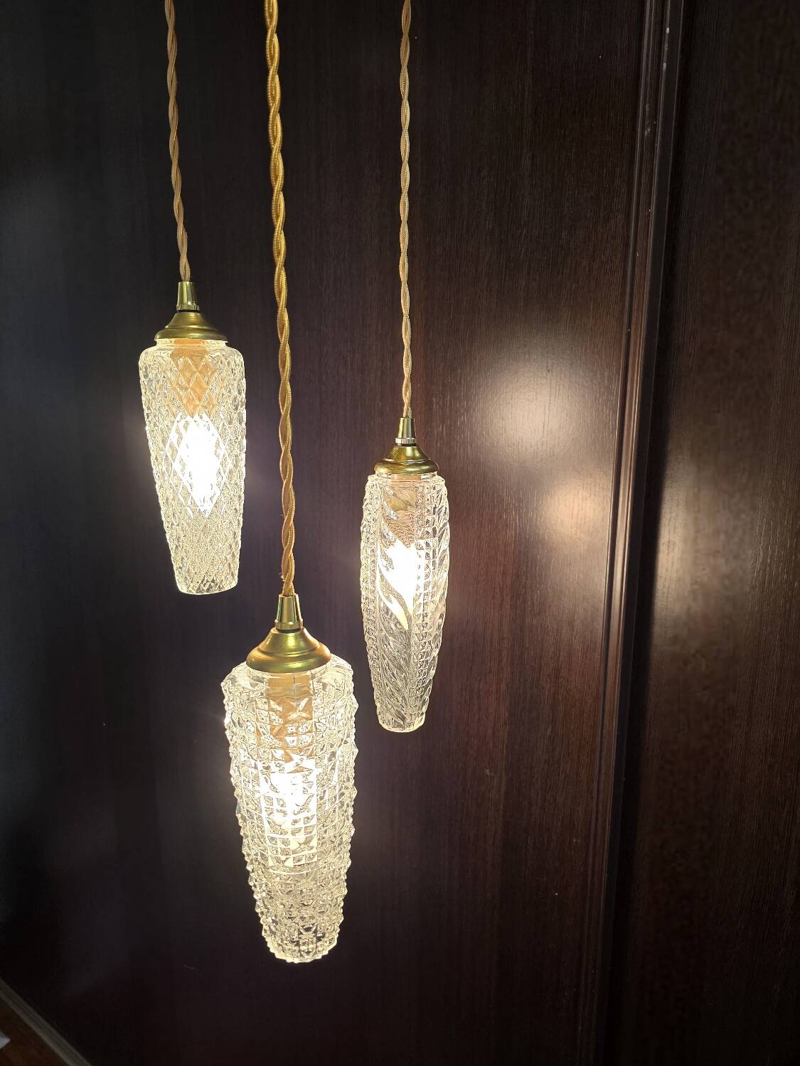 Vintage diamond point rocket suspension cascade globes