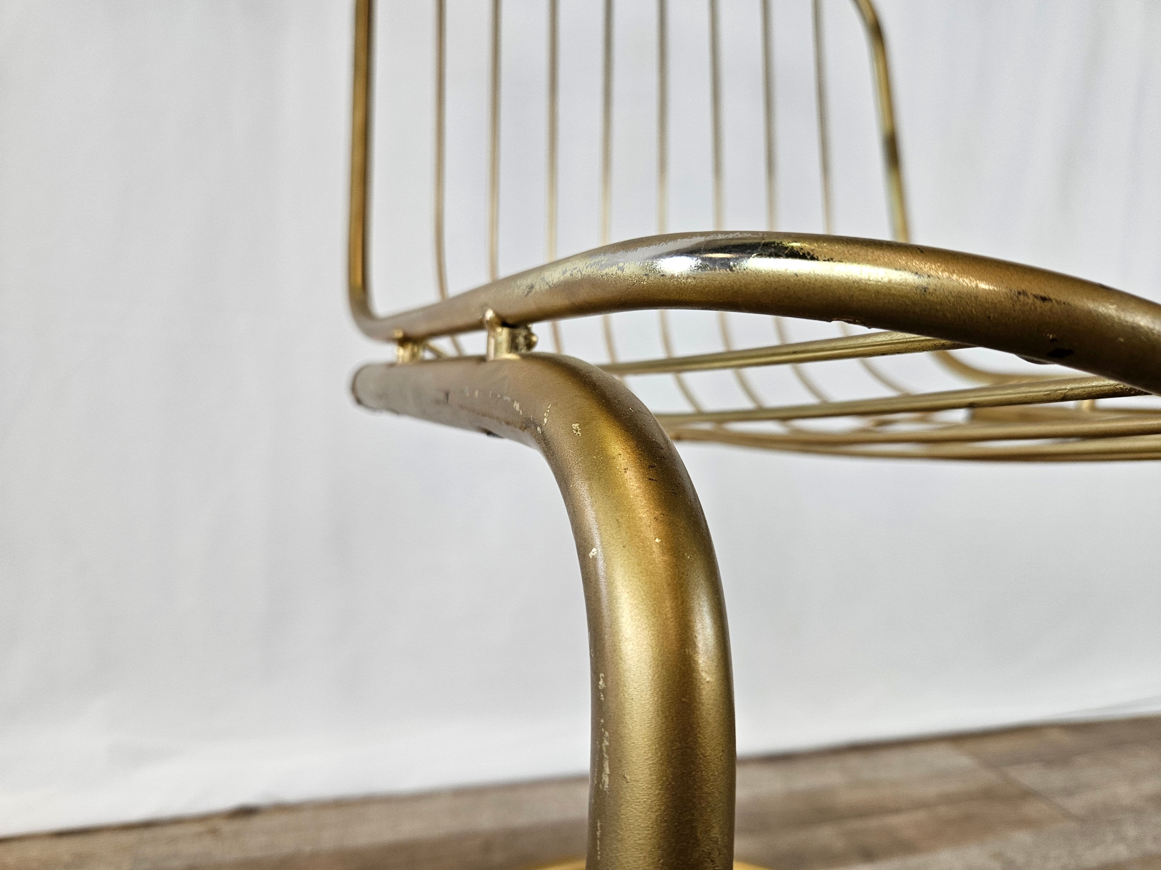 70s chair in metal