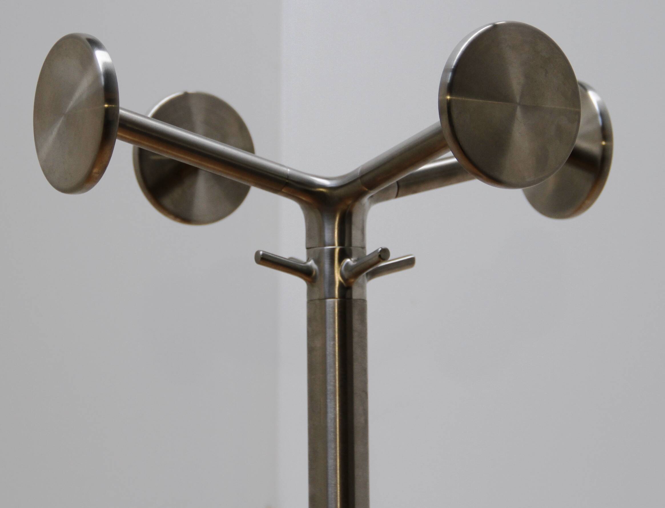 Set of 5 Nox coat racks, Ipso Rexite