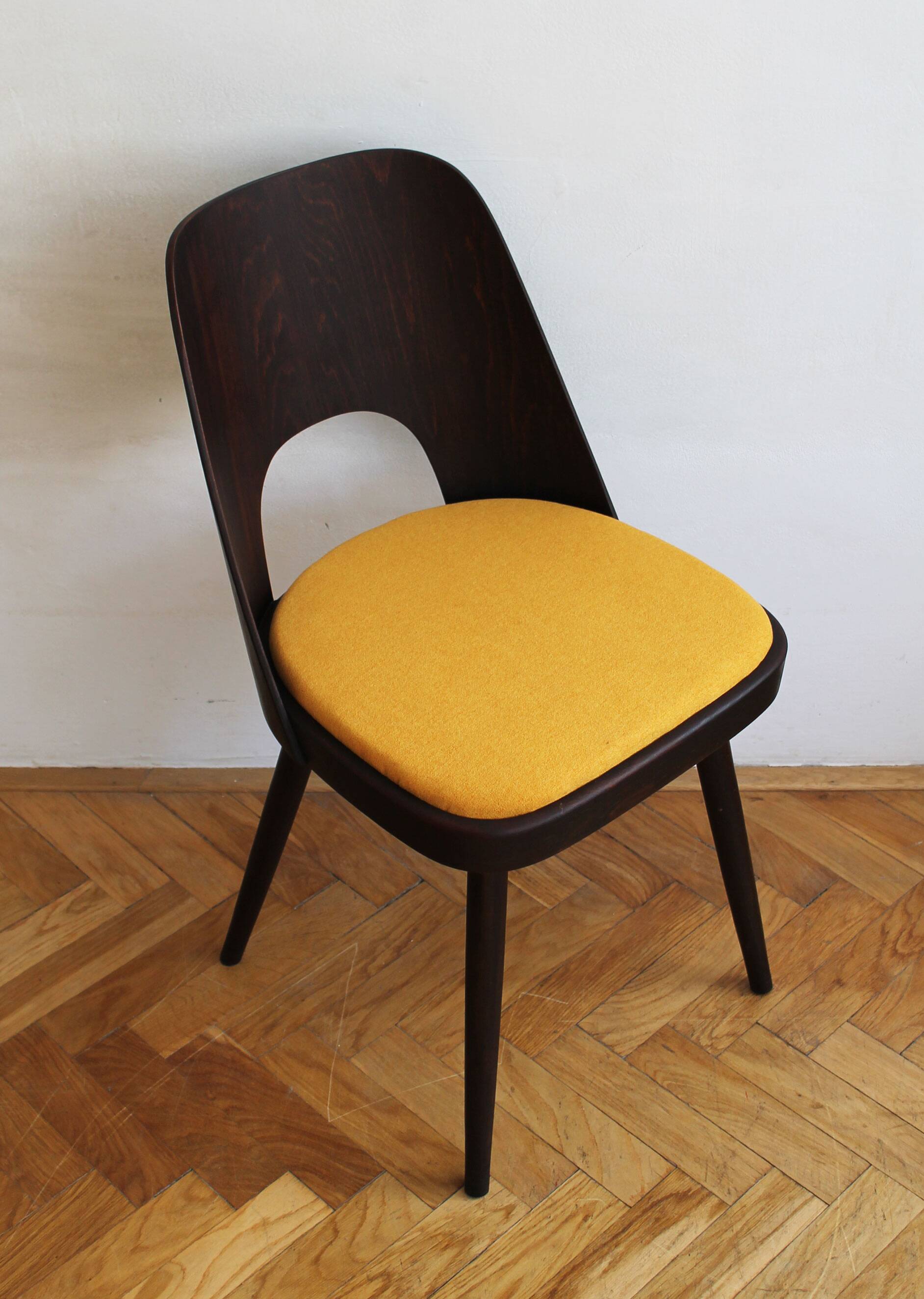 Set of Four Model 515 Chairs by TON Furniture
