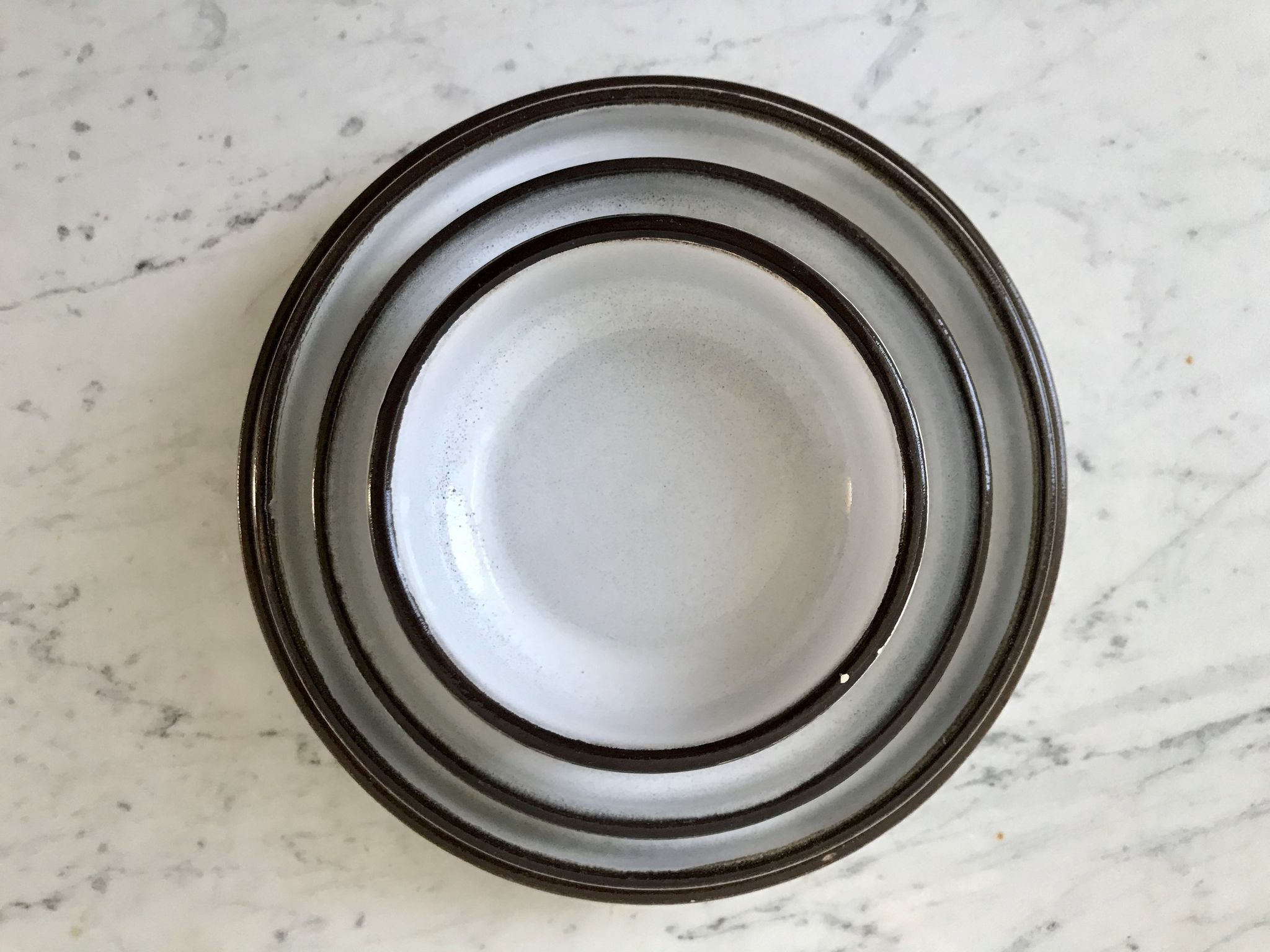 Set of trundle dishes in Niderviller sandstone model "Plum" 70s