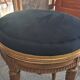 Tabouret de piano en bois doré