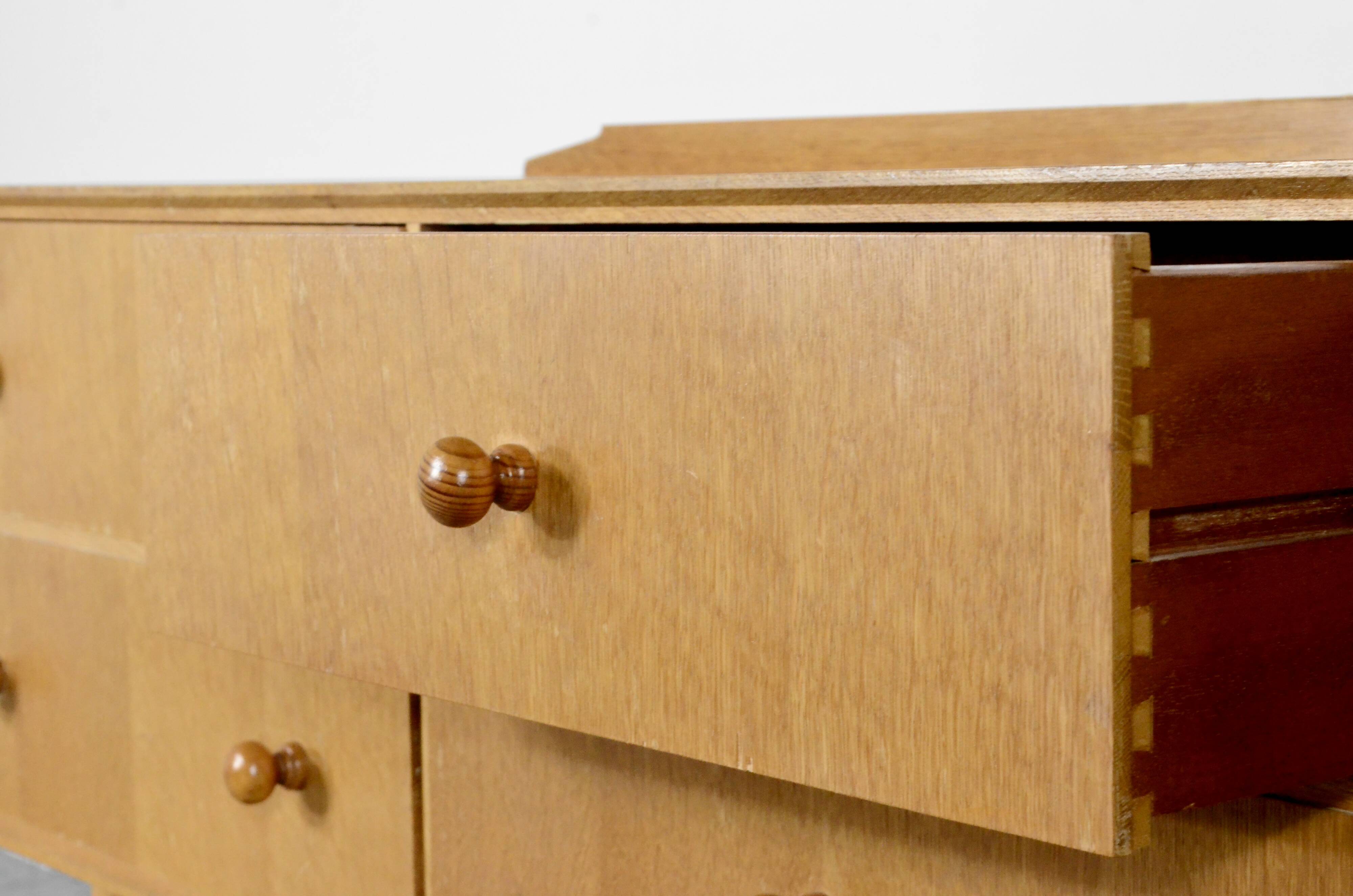 Midcentury Meredew Sideboard / Chest Of Drawers In Oak. Vintage Modern / Re