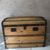 Wooden chest/trunk