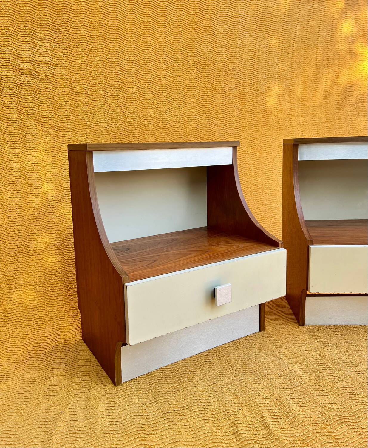 Duo tables de chevet éclairants space age 1970