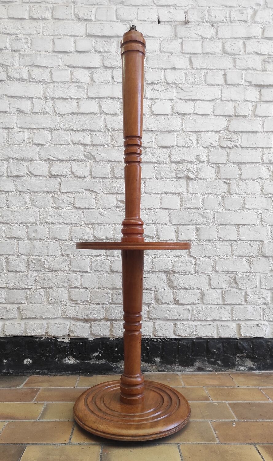 Vintage turned wooden floor lamp - 60s side table