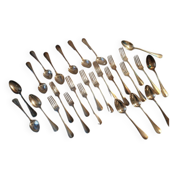 Silver metal cutlery set