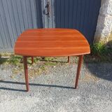 Extendable Scandinavian table