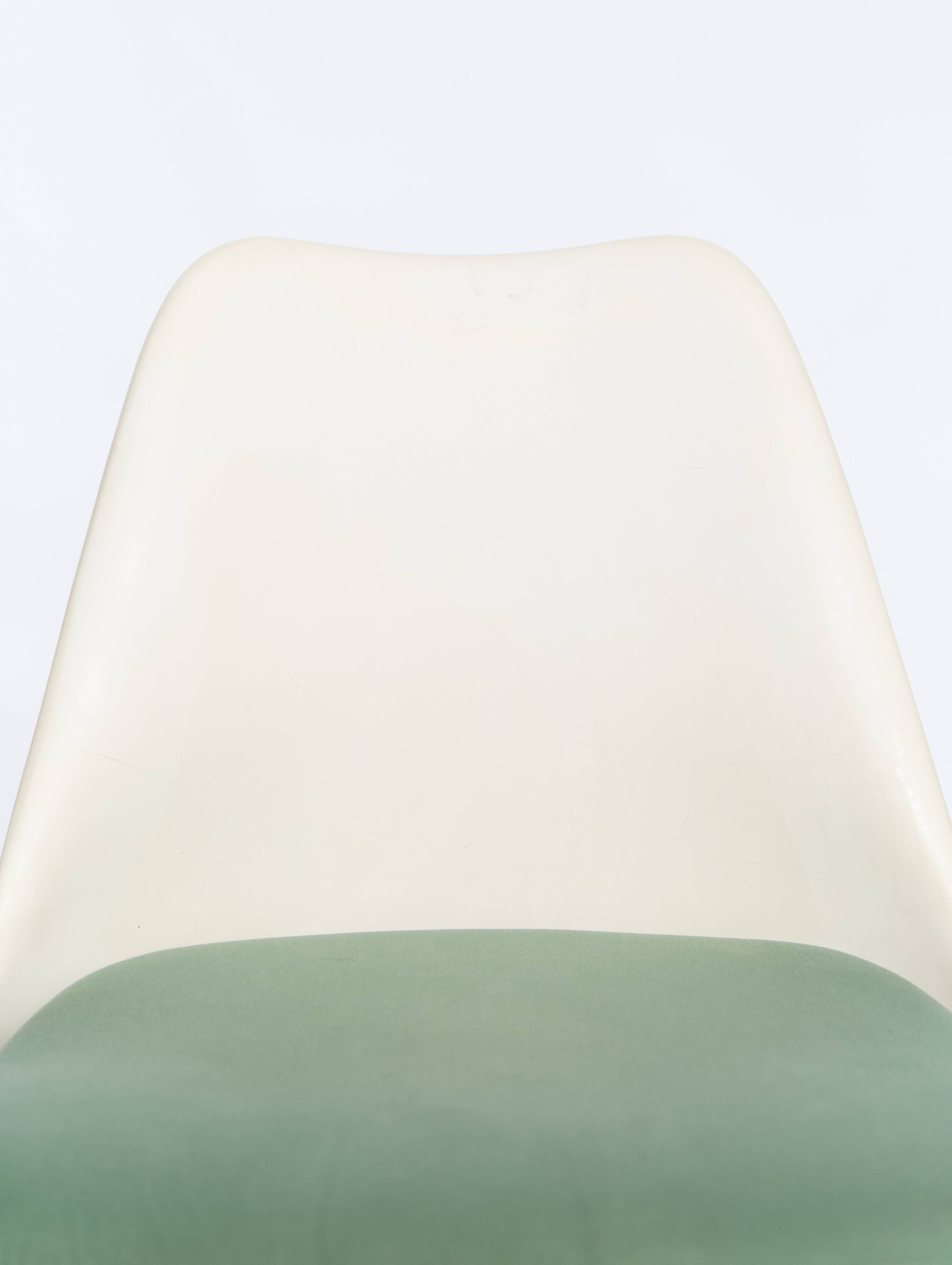 Eero Saarinen Tulip Chair for Knoll International