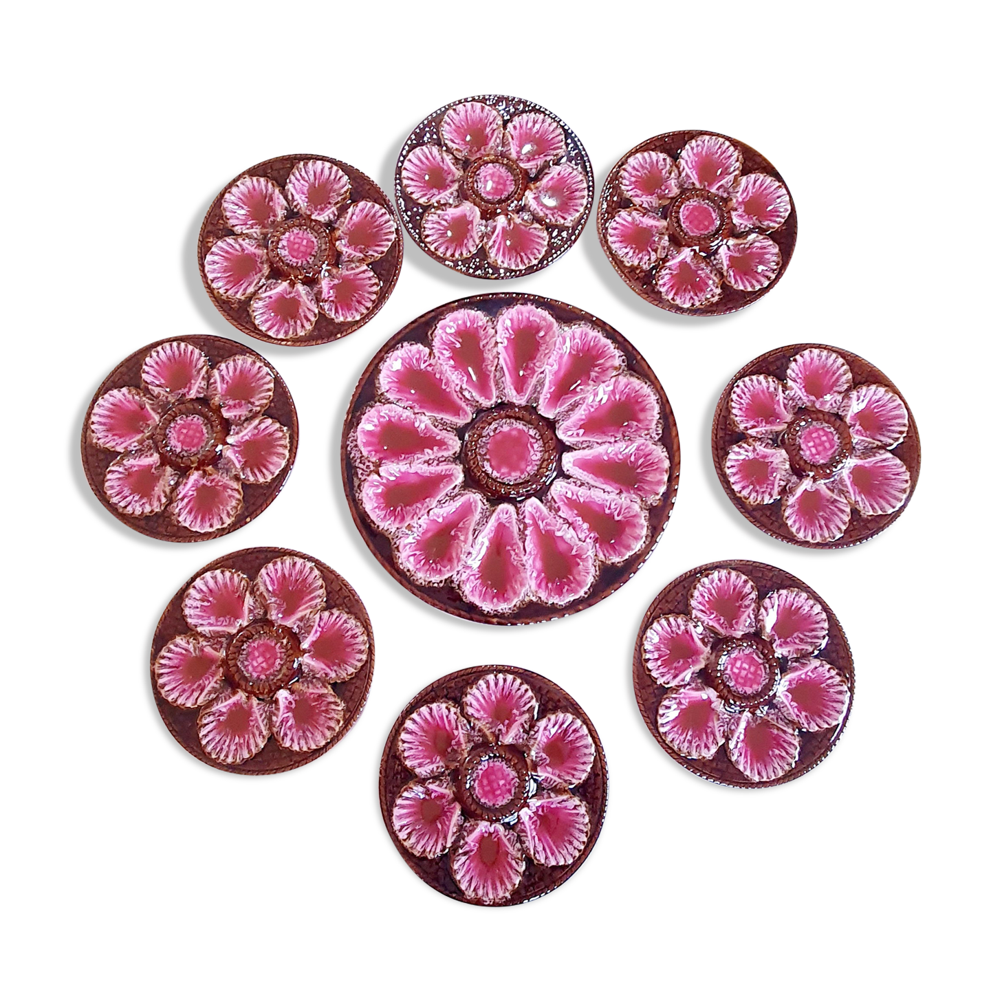 Service oyster plates and presentation dish Vallauris signed Marius Giuge vintage pink