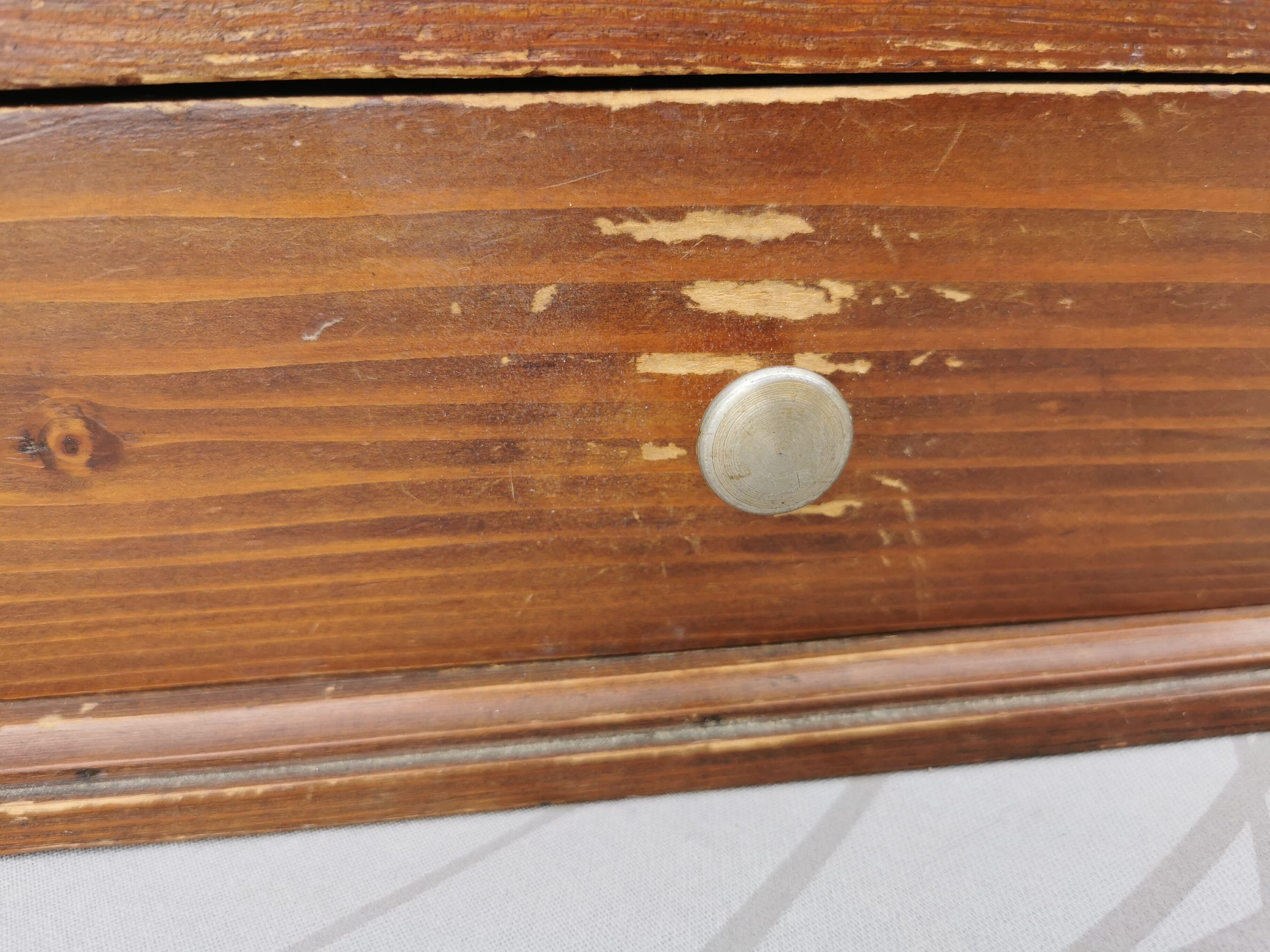 Wall window / medicine cabinet