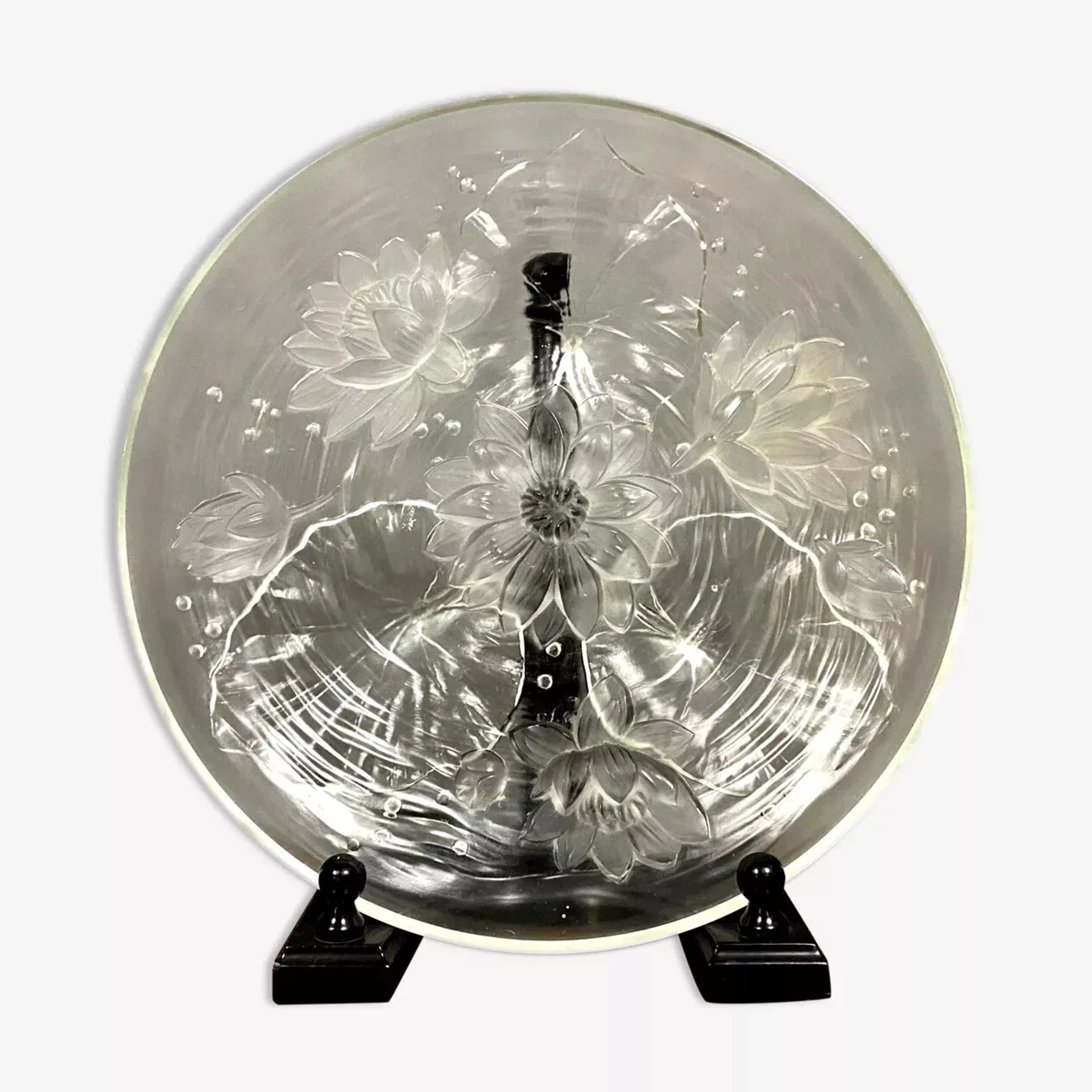 Verlys France: large Art Deco sunflower bowl in pressed glass