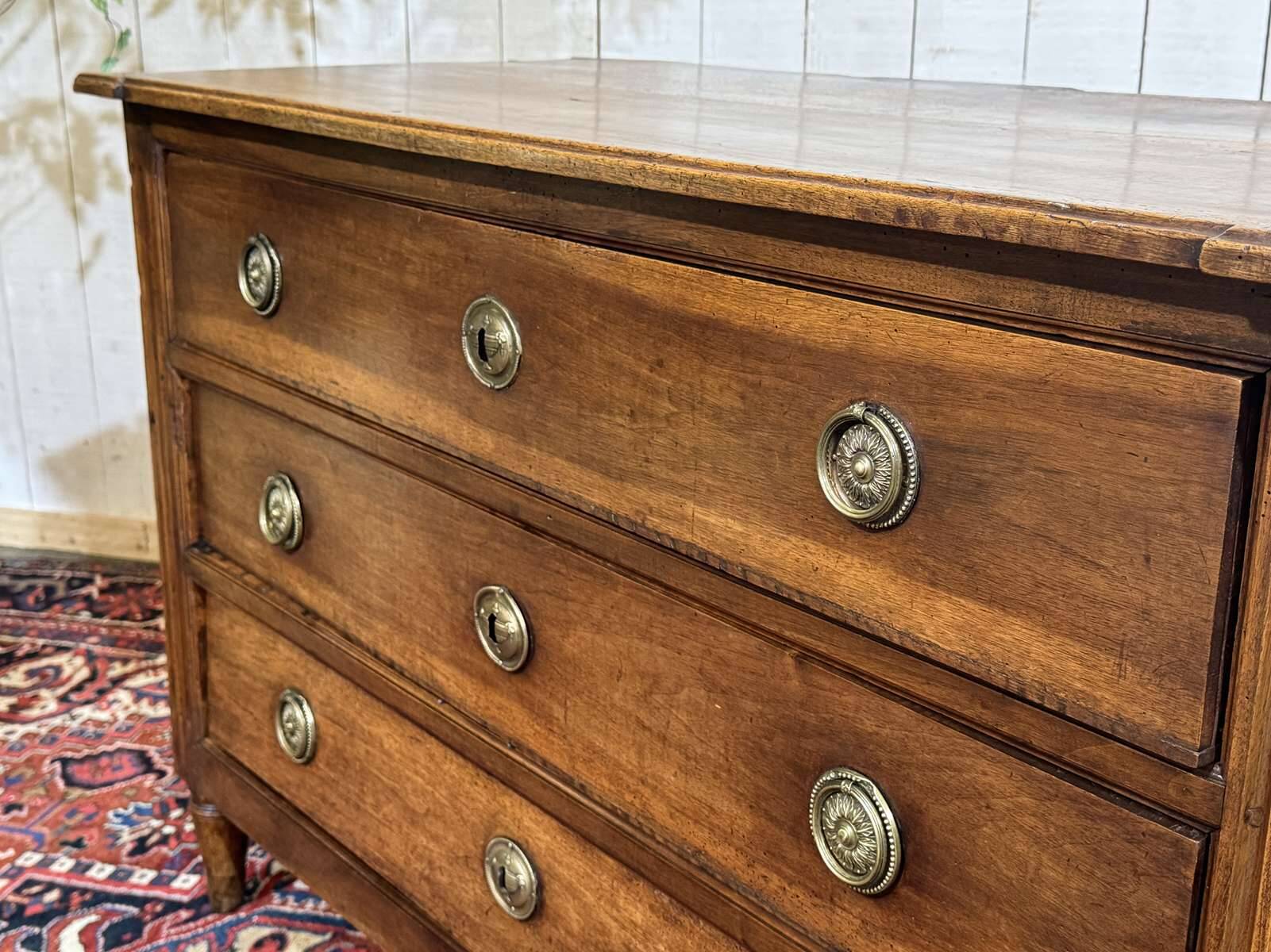 Louis XVI commode from the 18th century in walnut.