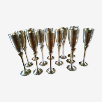 Set de 13 flûtes à champagne laiton et métal argenté