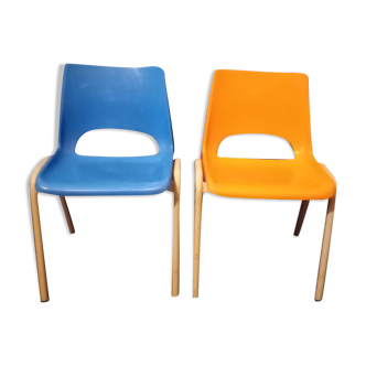 2 vintage chairs
