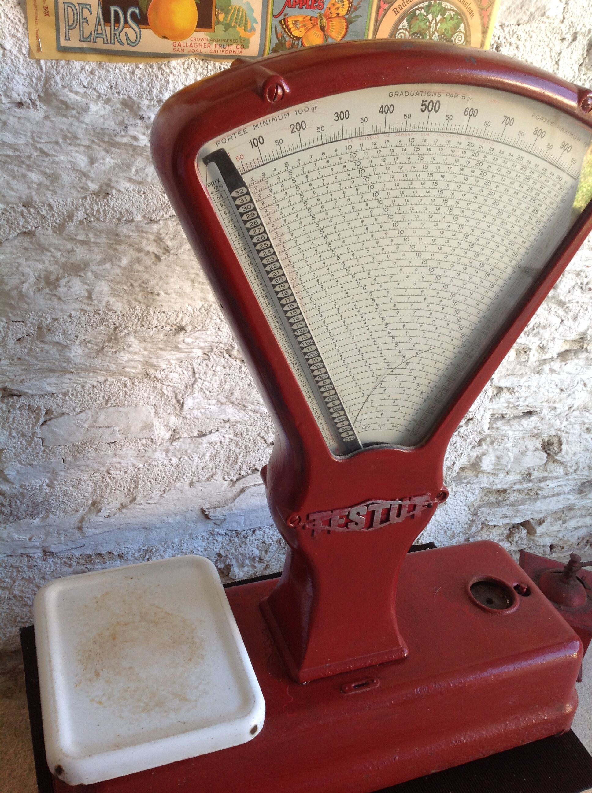 Vintage red Testut grocer's balance