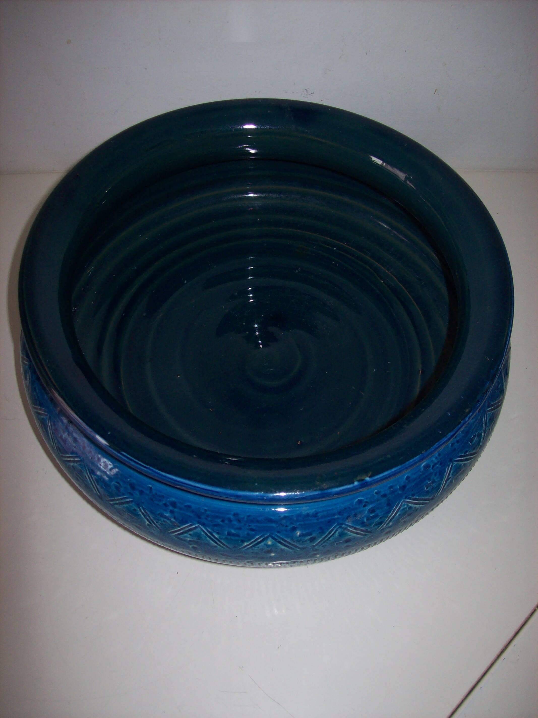 Aldo Londi coupe for Bitossi in "Rimini Blue" ceramic from the 1960s.