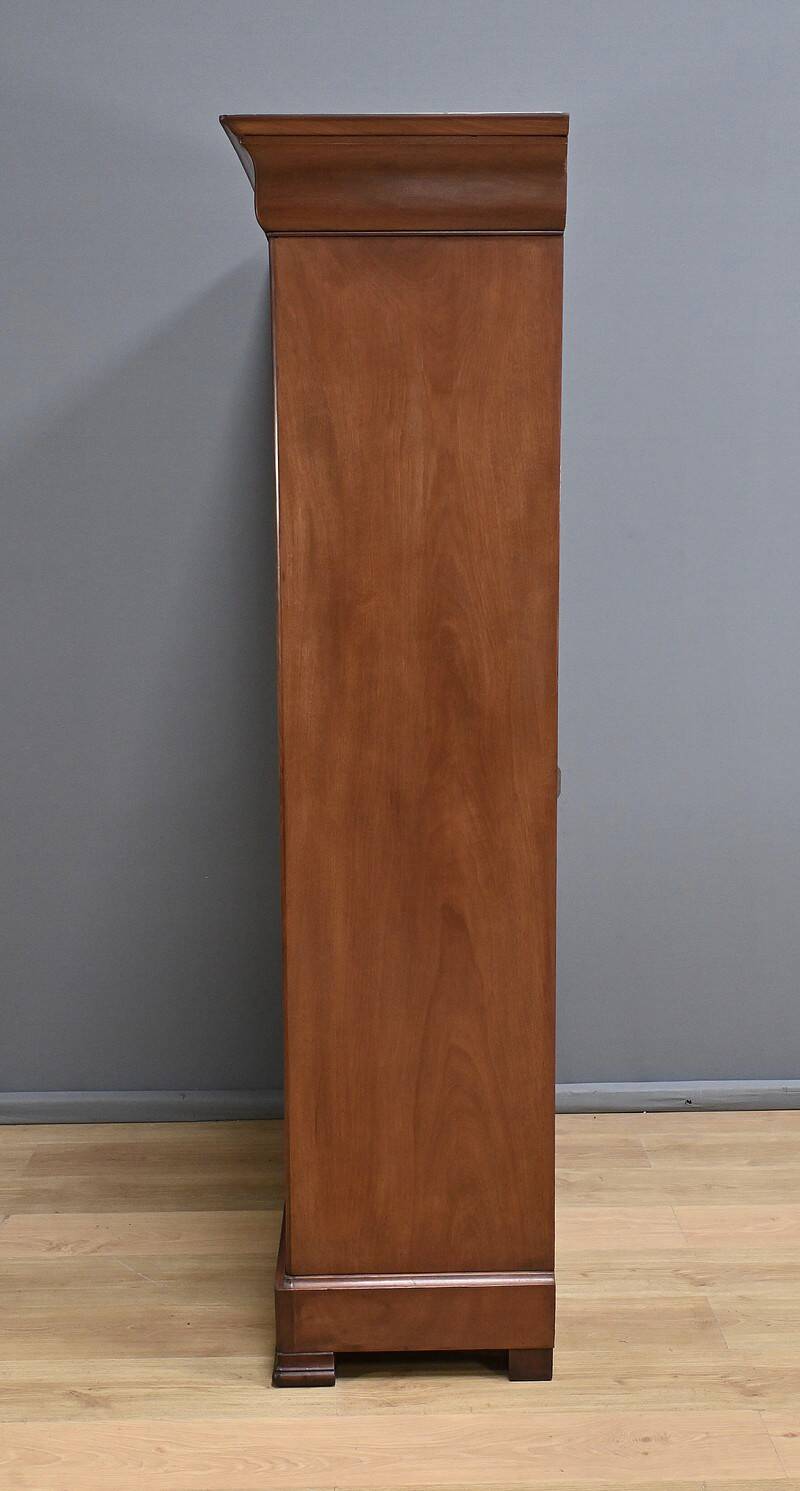 Mahogany Glass Bookcase, Restoration Period – Part 1 of the 19th Century