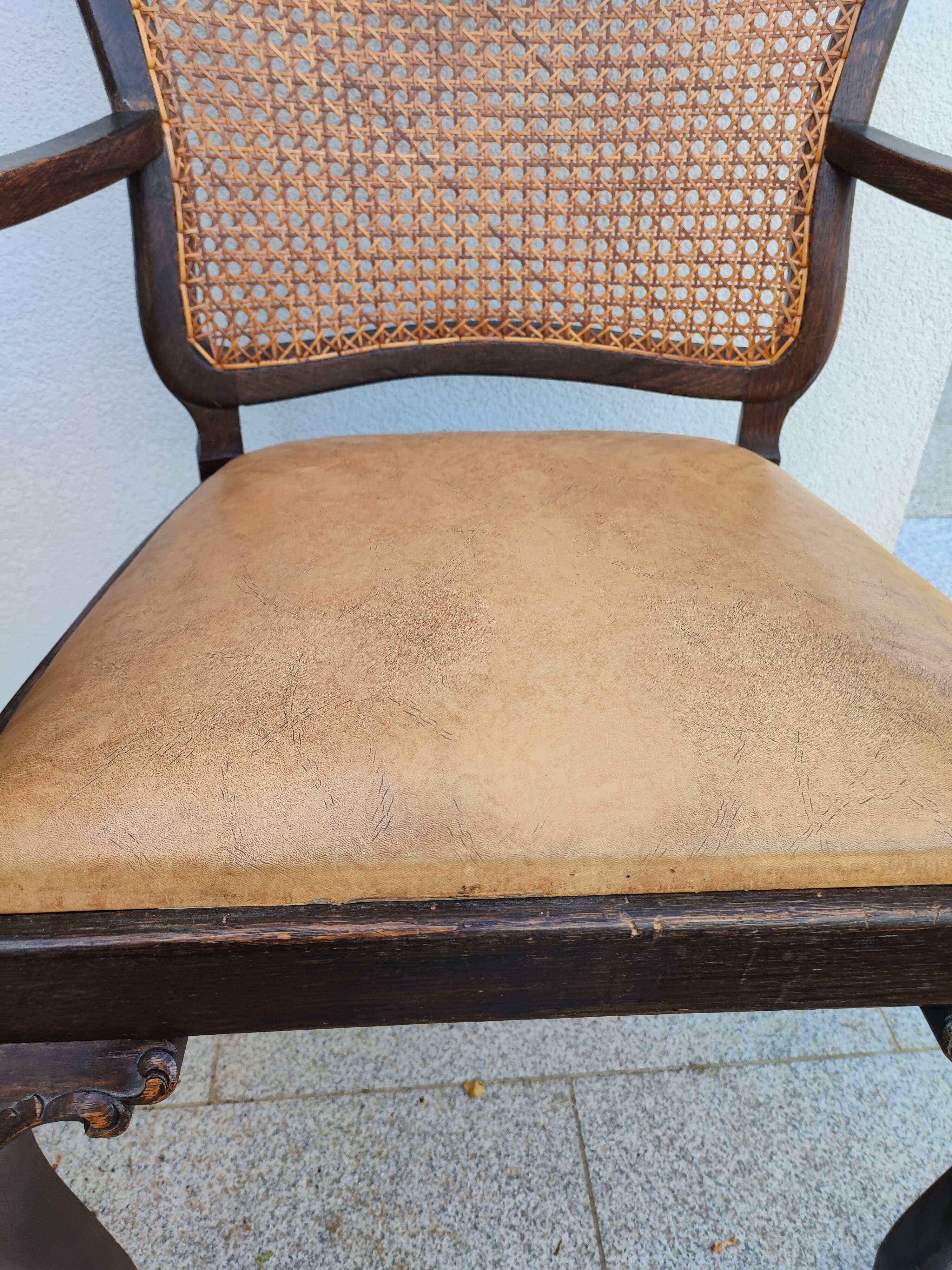 Ribbed leather office chair