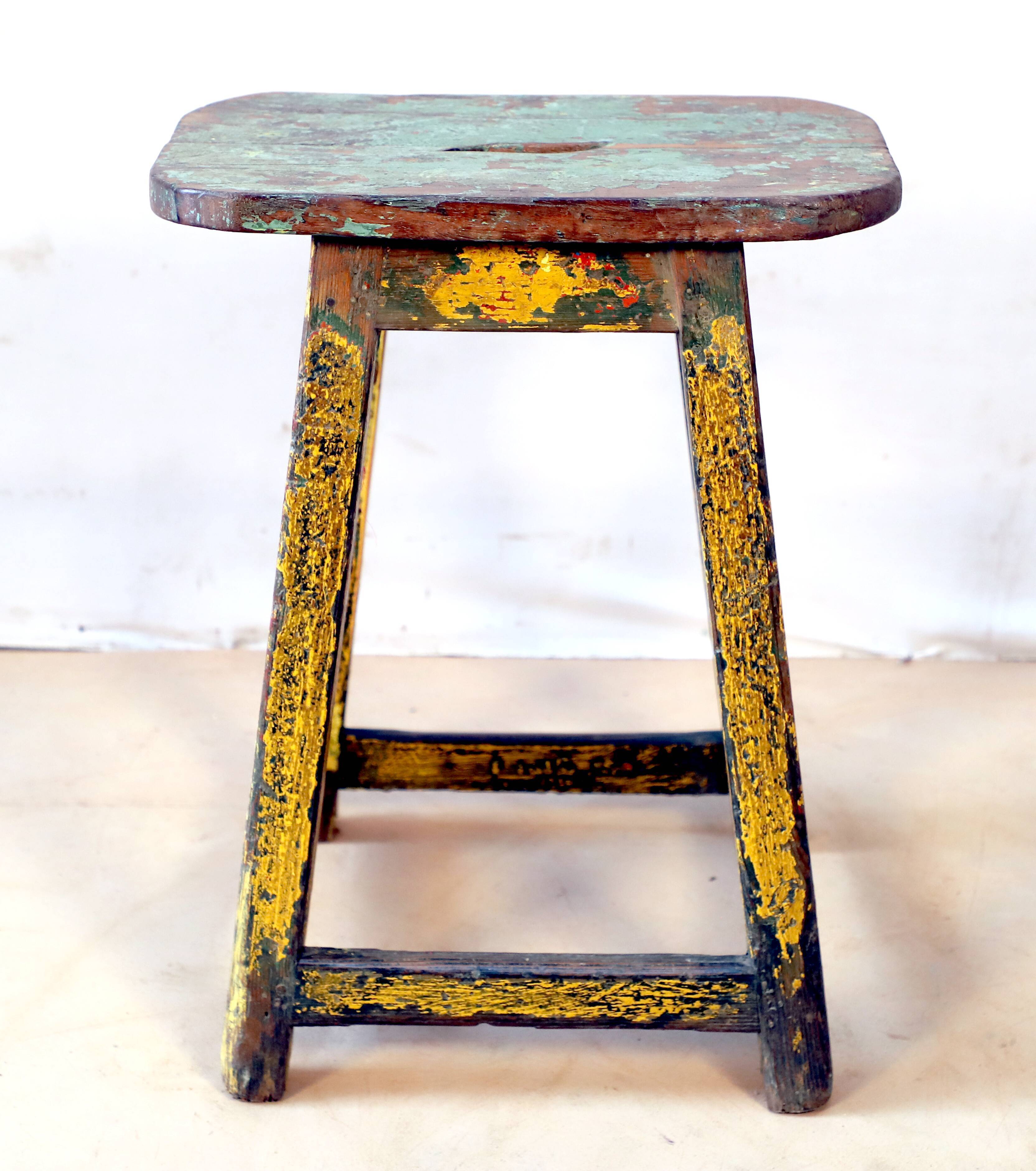 Ancien tabouret d'atelier en teck birman