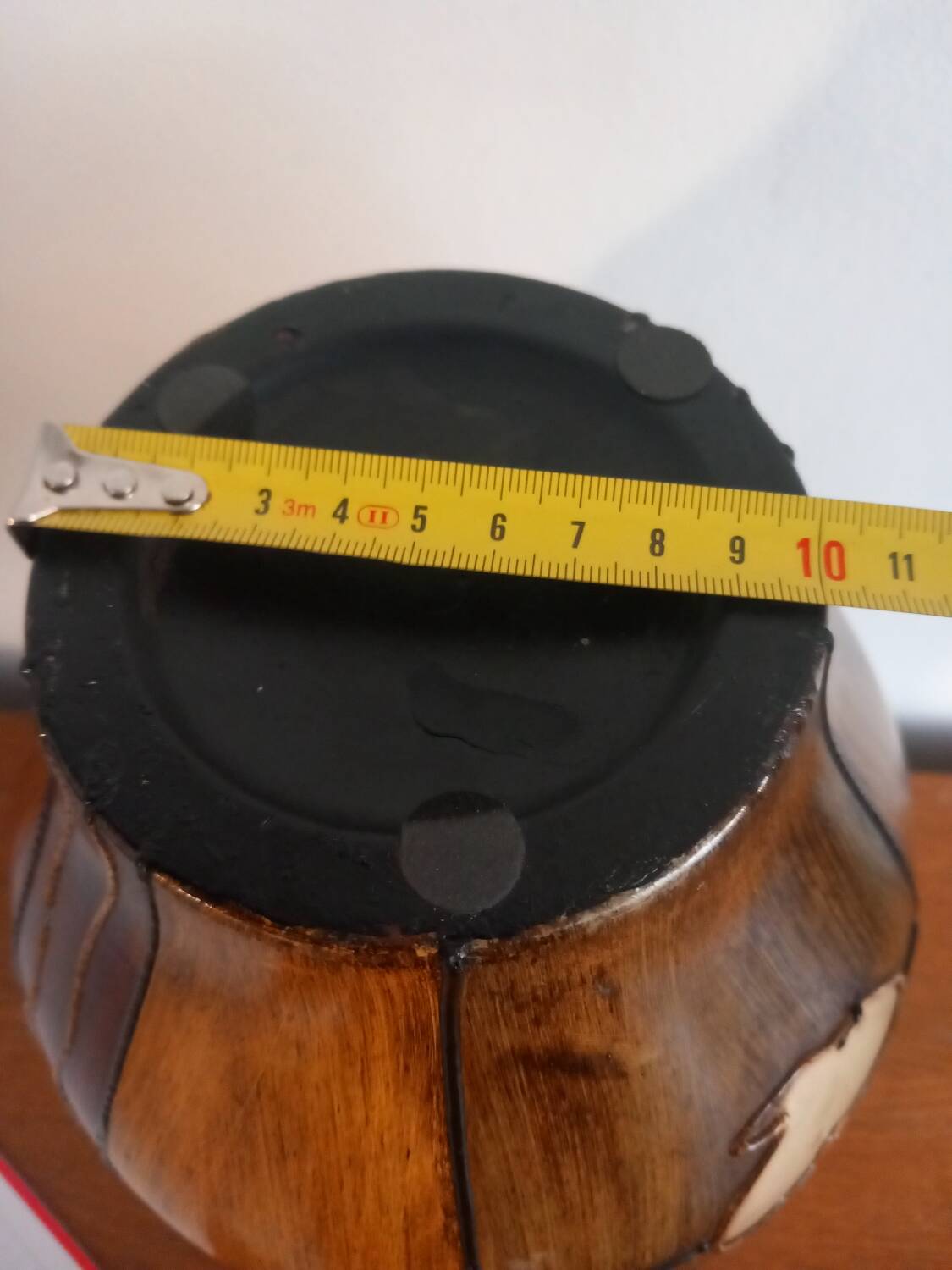 Large Artisan Vase "Nature Spirit" – Relief Floral Decoration (31cm)