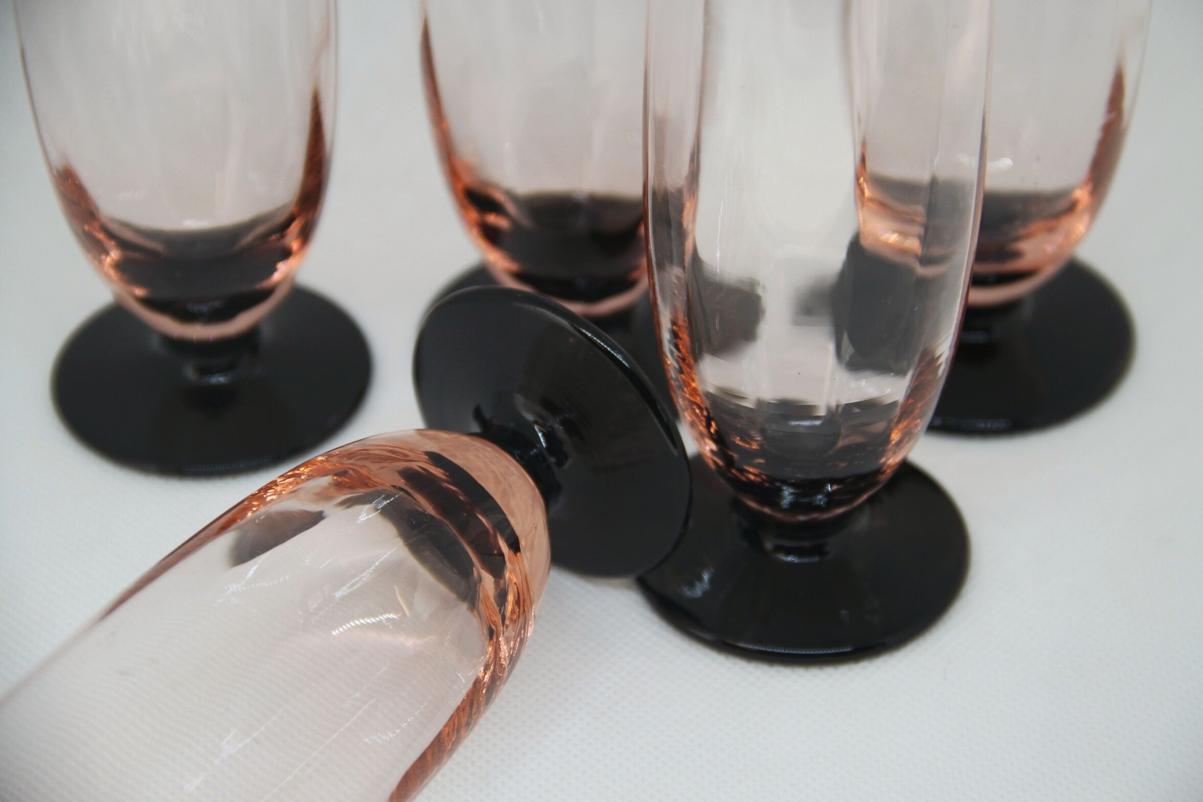 Lot of 5 pink and black champagne flutes