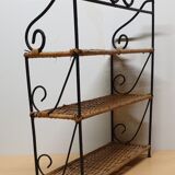 Etagère en fer forgé et osier