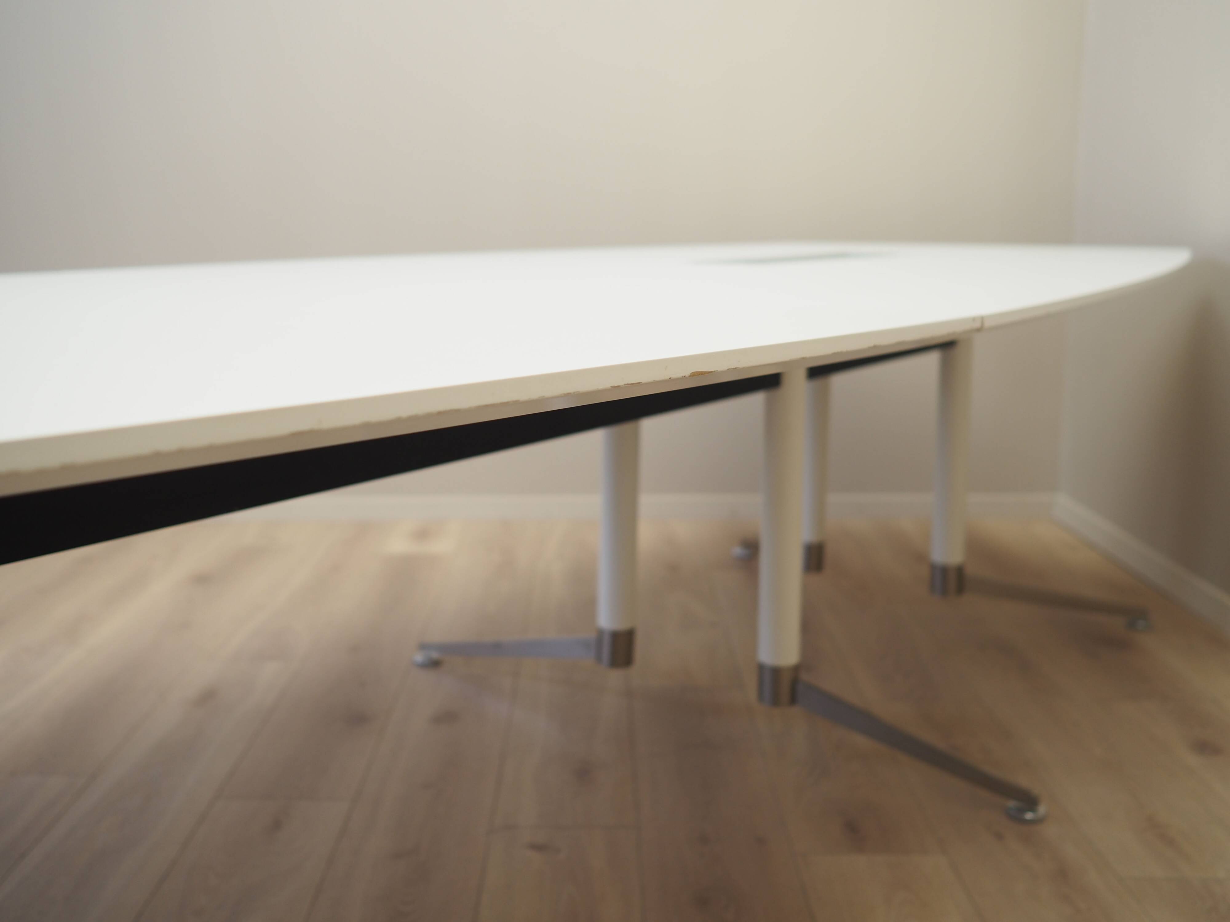 Conference table, Danish design, 2016, designer: Paul Leroy, manufacturer: Paustian