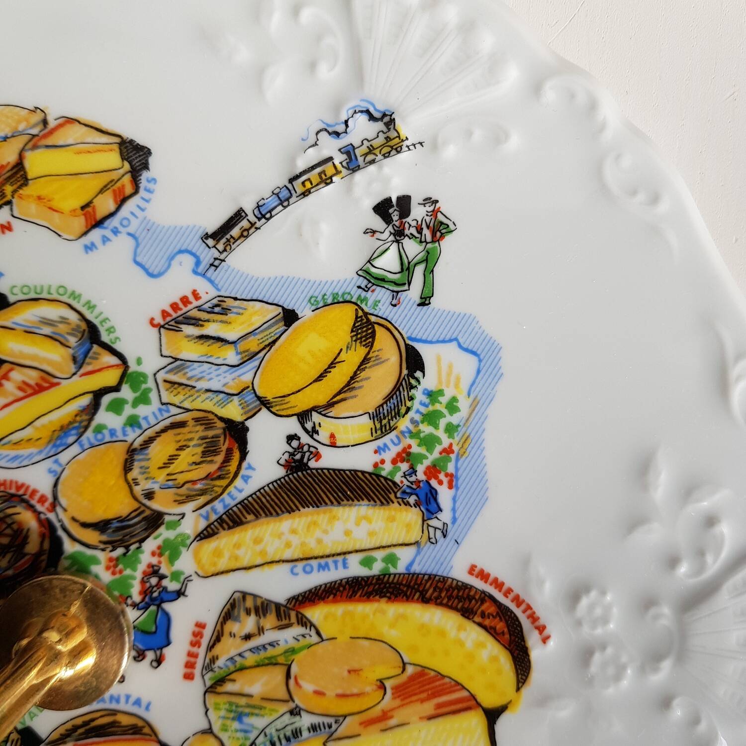 Plat de service à fromage en porcelaine de Limoges
