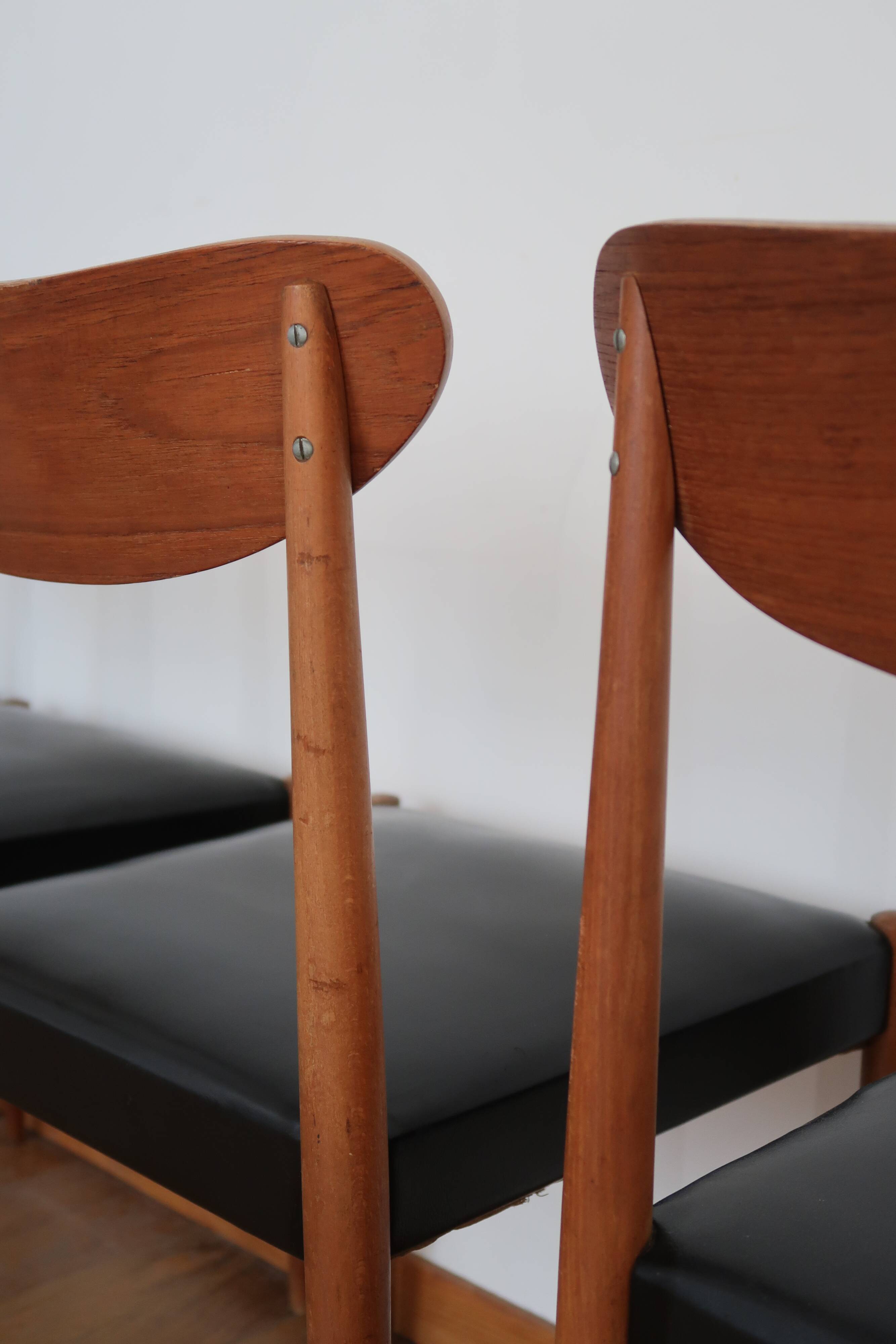 4 Scandinavian chairs skaï black