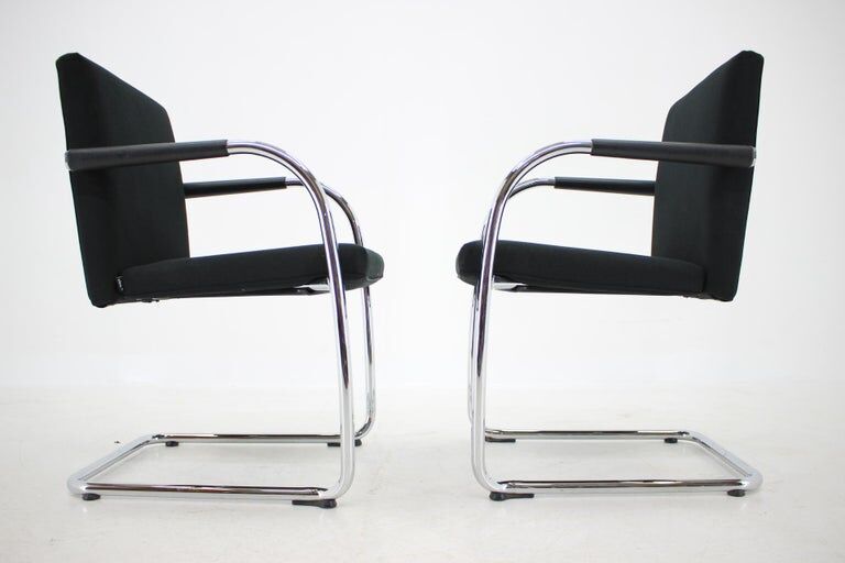 Ensemble de quatre fauteuils design Antonio Citterio et Glen Oliver Löw, années 1990.
