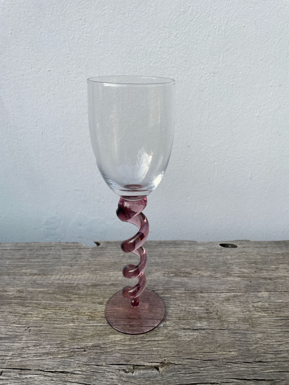 4 large, multicoloured, twisted champagne flutes
