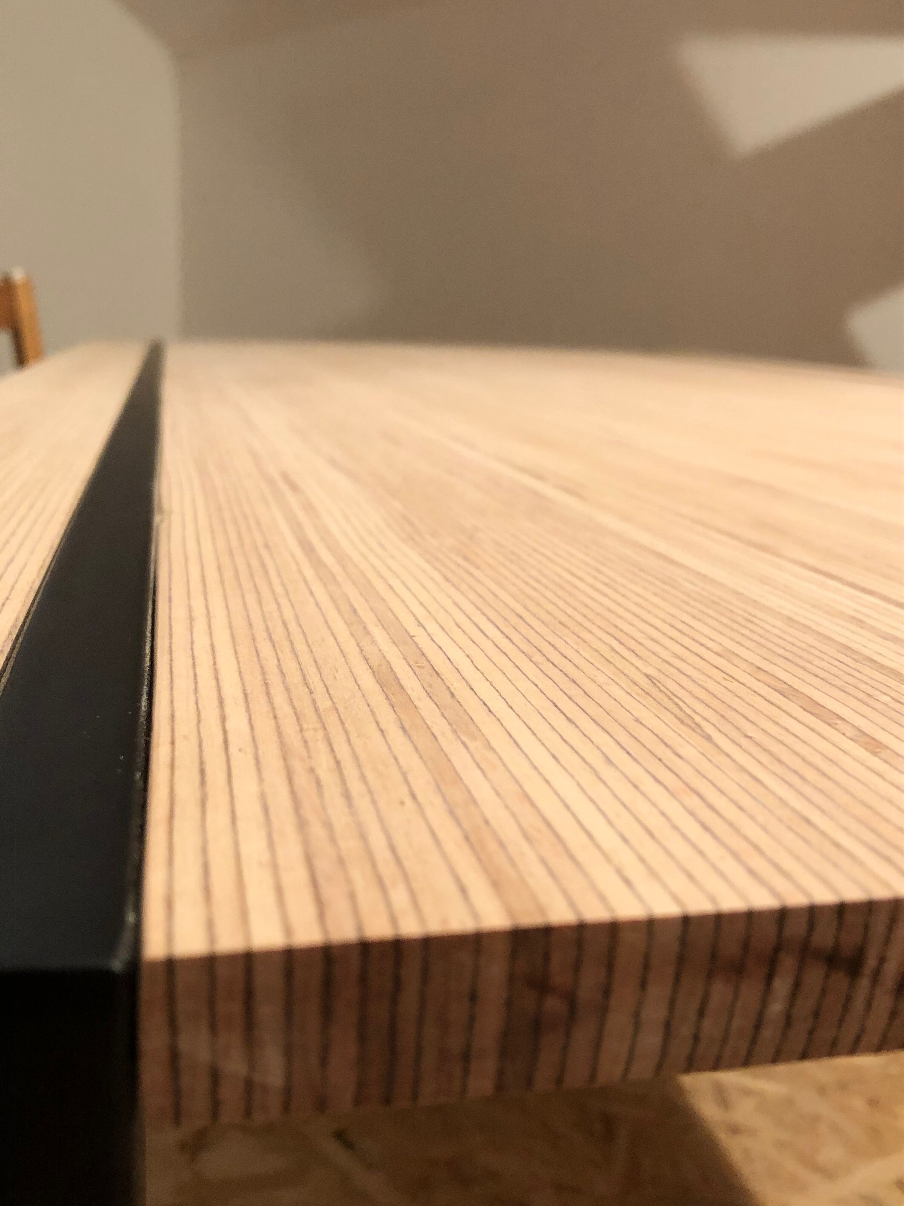 Multiline beech design table and matte black steel