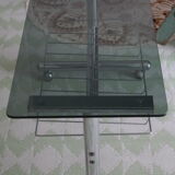 Table basse métal chromé et verre fumé Space Age