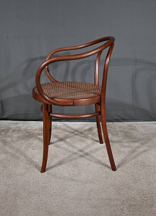 Fauteuil en Bois Courbé par Jacob & Josef Kohn – 1900