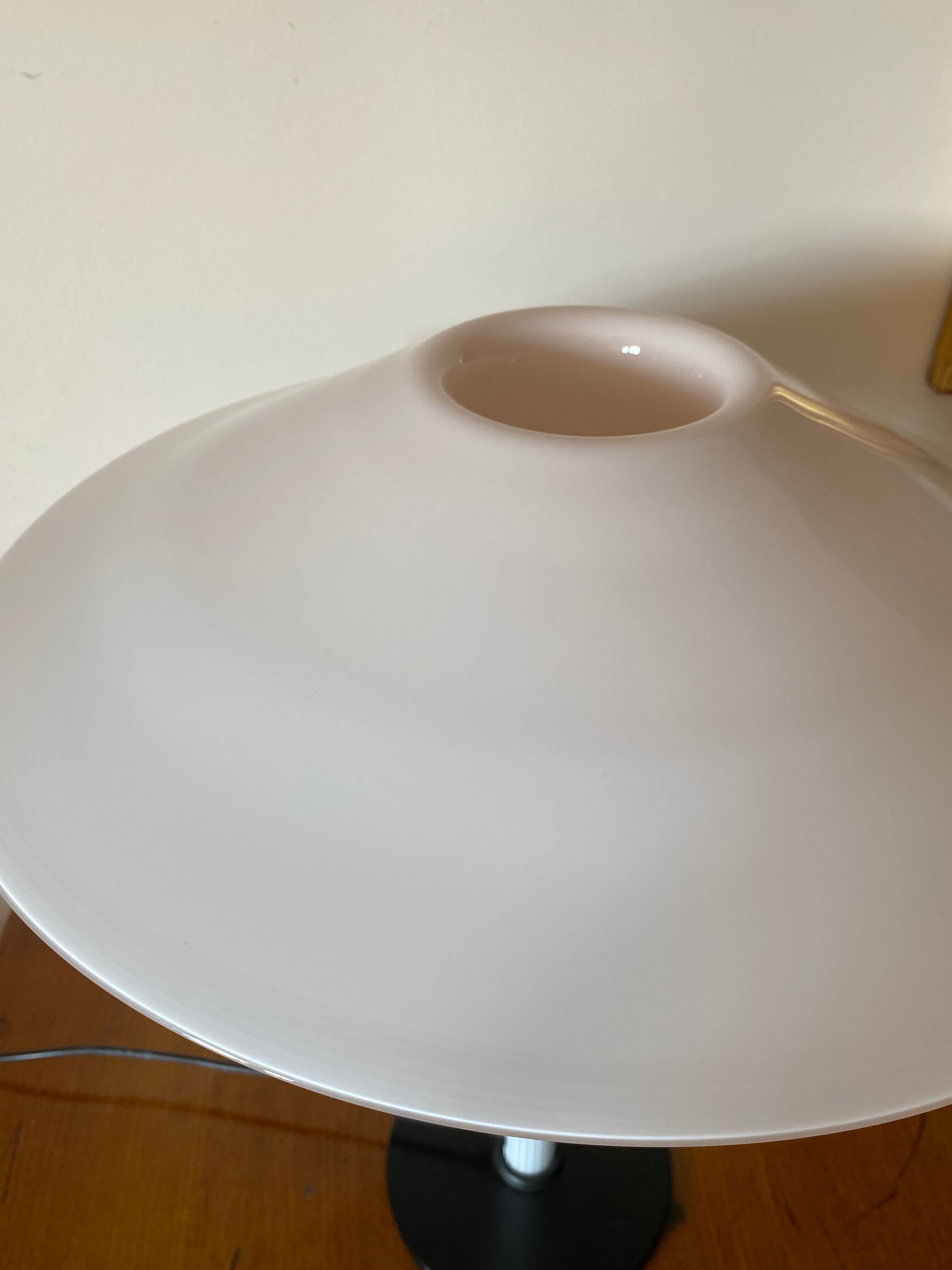 Cini Boeri, 2 Pink glass "Chiara" Table Lamp, Venini Murano, Italy, 1984