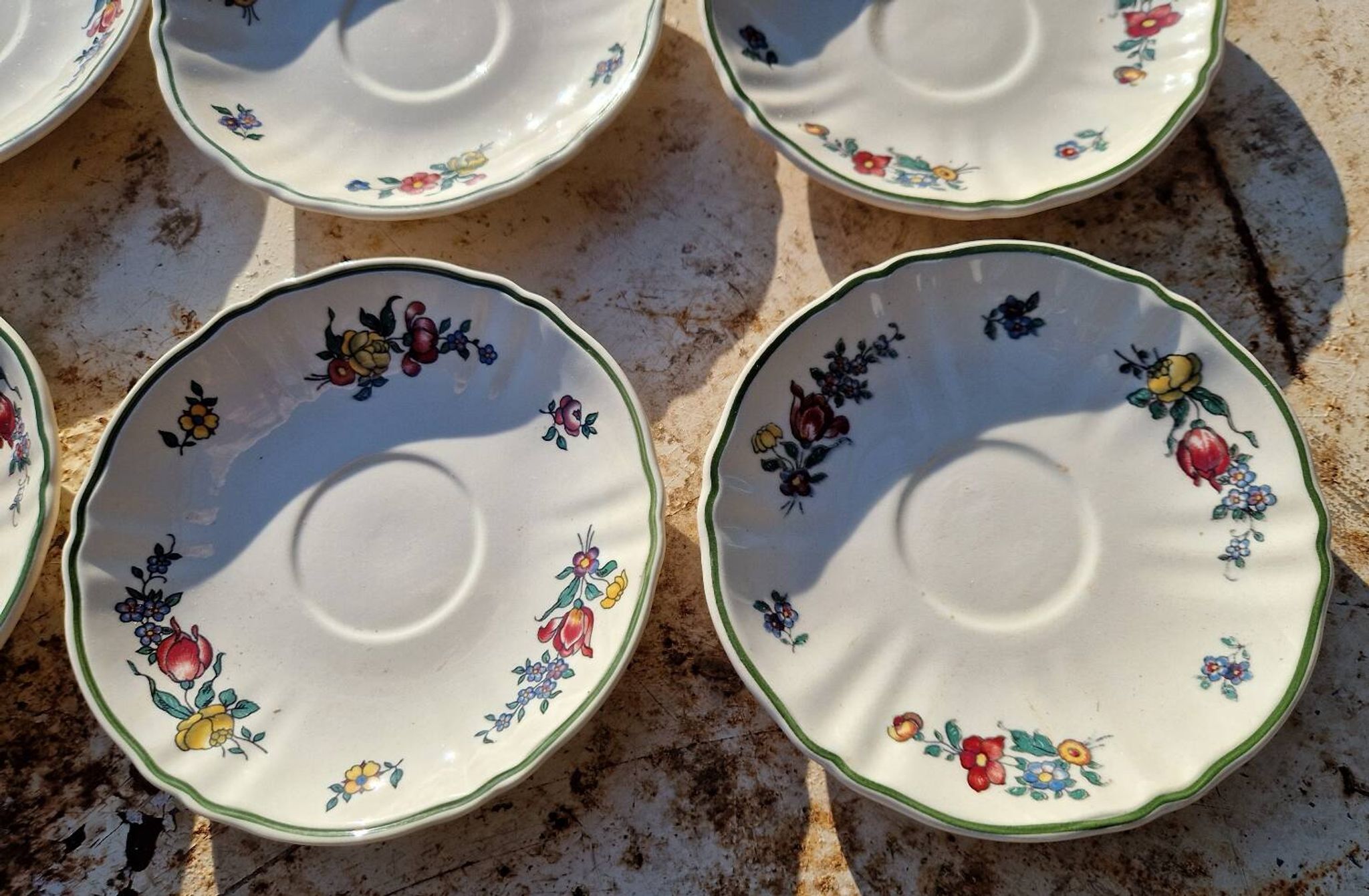 Set de 12 sous tasses Villeroy Boch modèle 1562