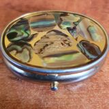 Pearly pill box