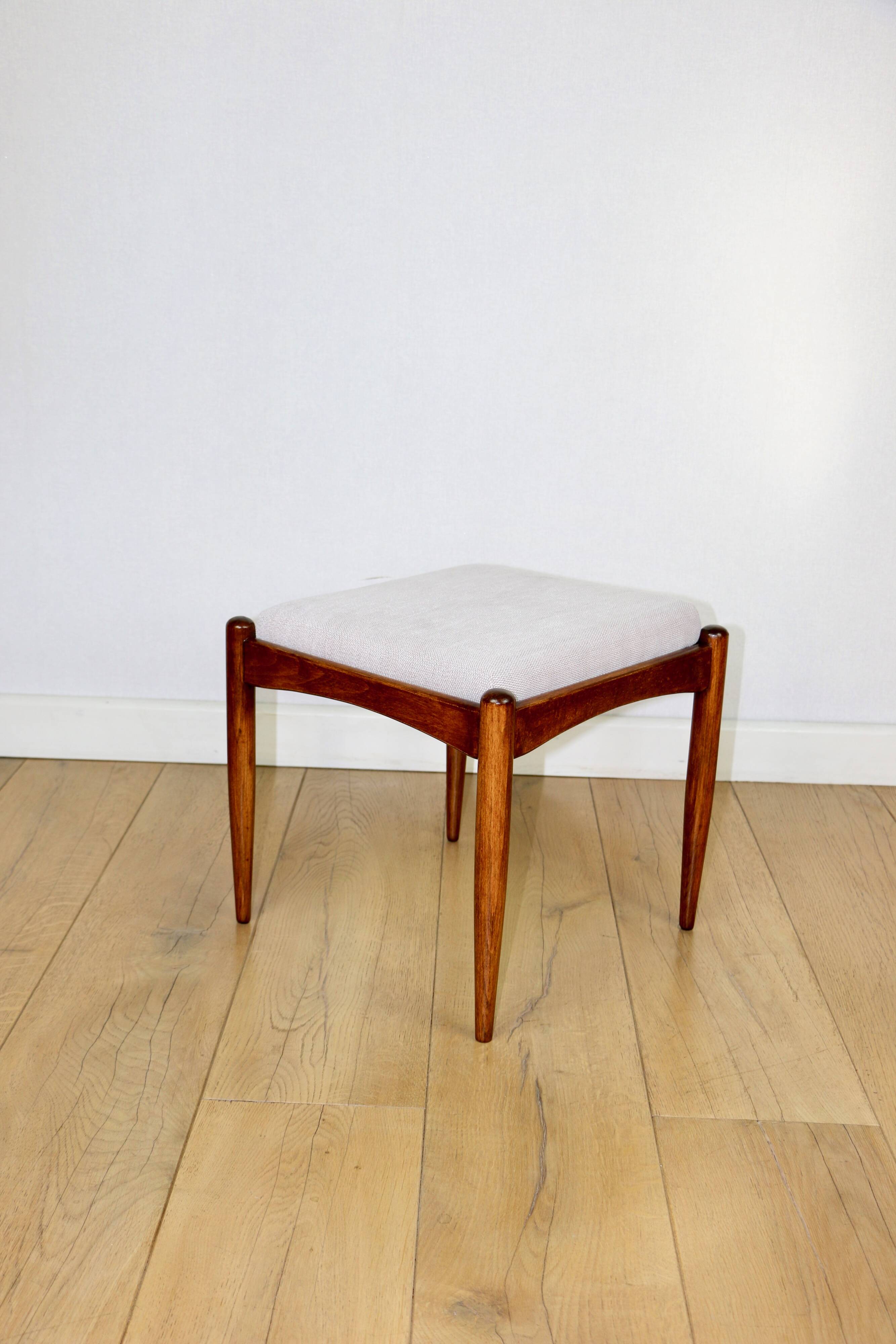 Edmund Homa stool beige-cream seat - structural fabric