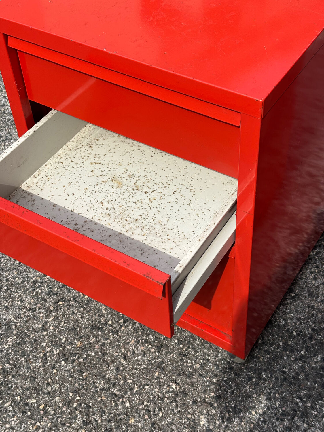 Prisunic 1970 metal trolley and box