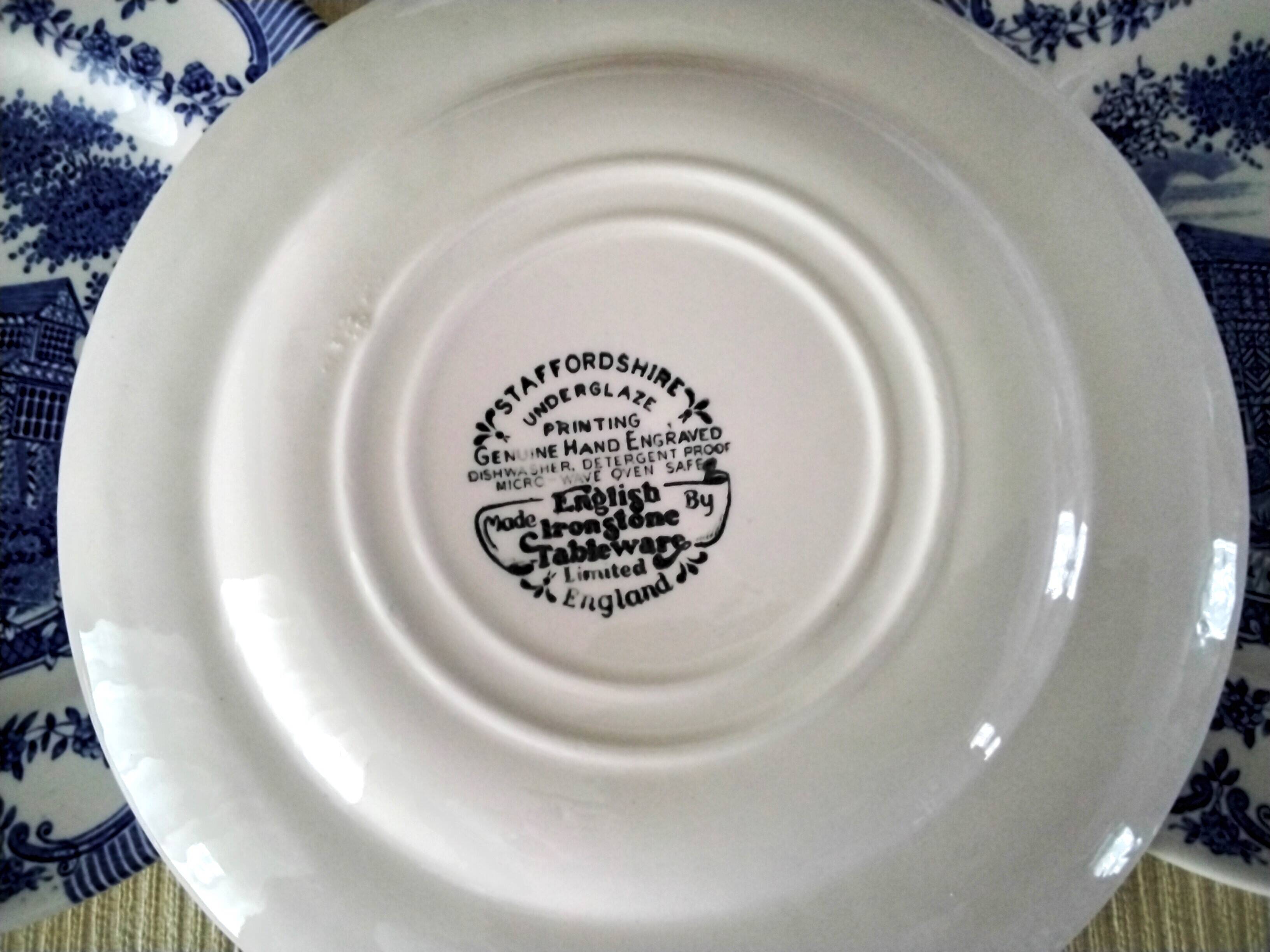 6 Assiettes à dessert en porcelaine Anglaise Staffordshire