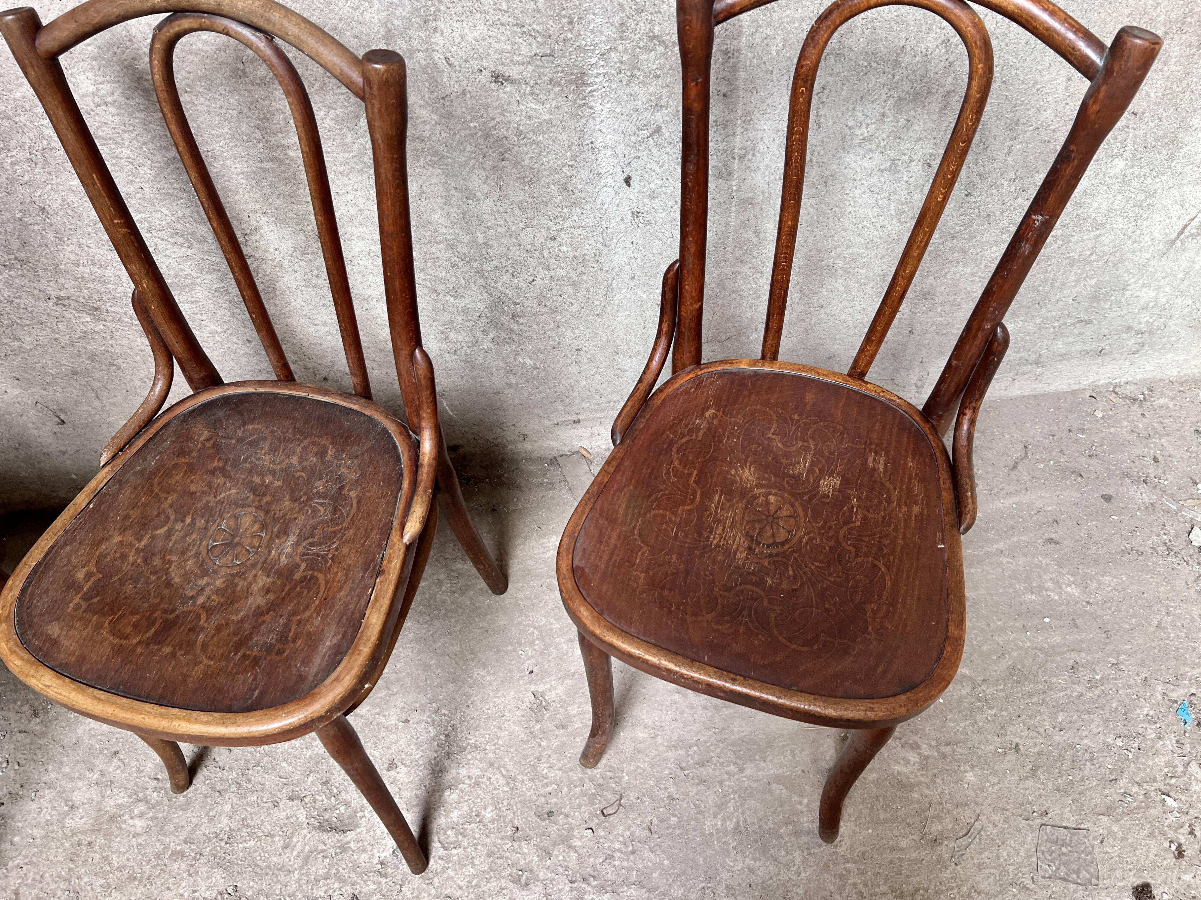 Set of 6 vintage bistro chairs