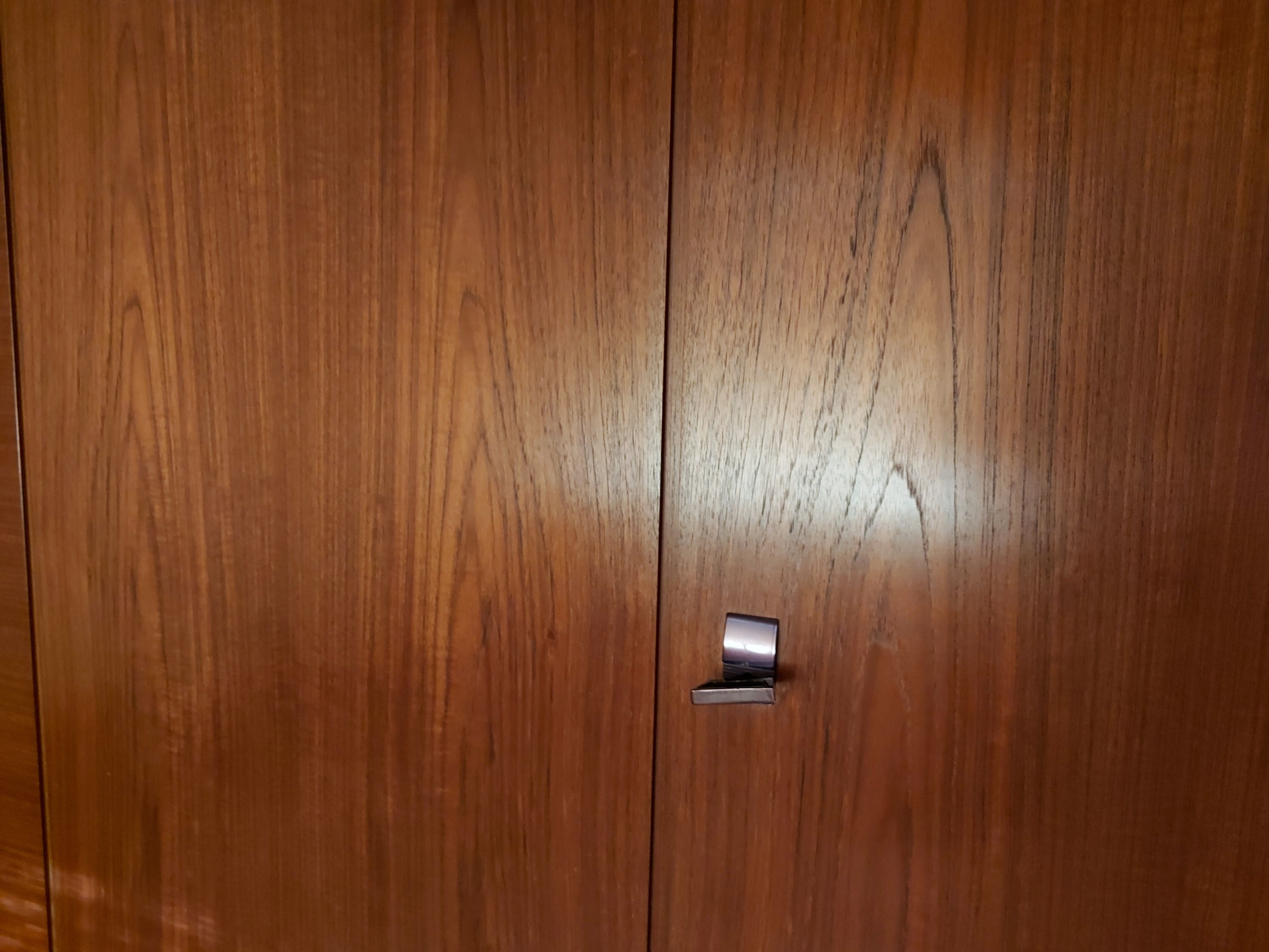 Vintage cabinet in palissandre