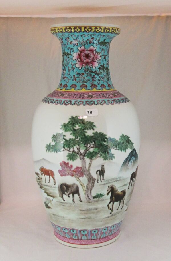 Grand vase en porcelaine famille rose Chinois Chine 20è siècle